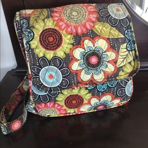🌼 Vera Bradley Flower Shower Messenger Bag